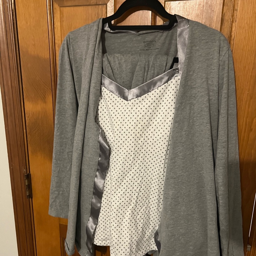 Motherhood maternity lounge set pants, nursing tank, robe